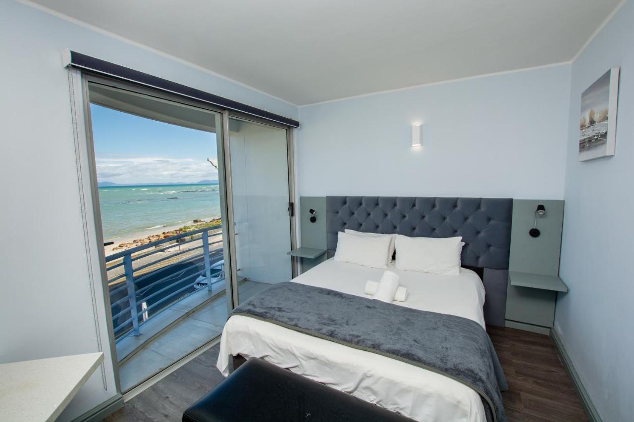 Ocean Breeze Hotel 3*